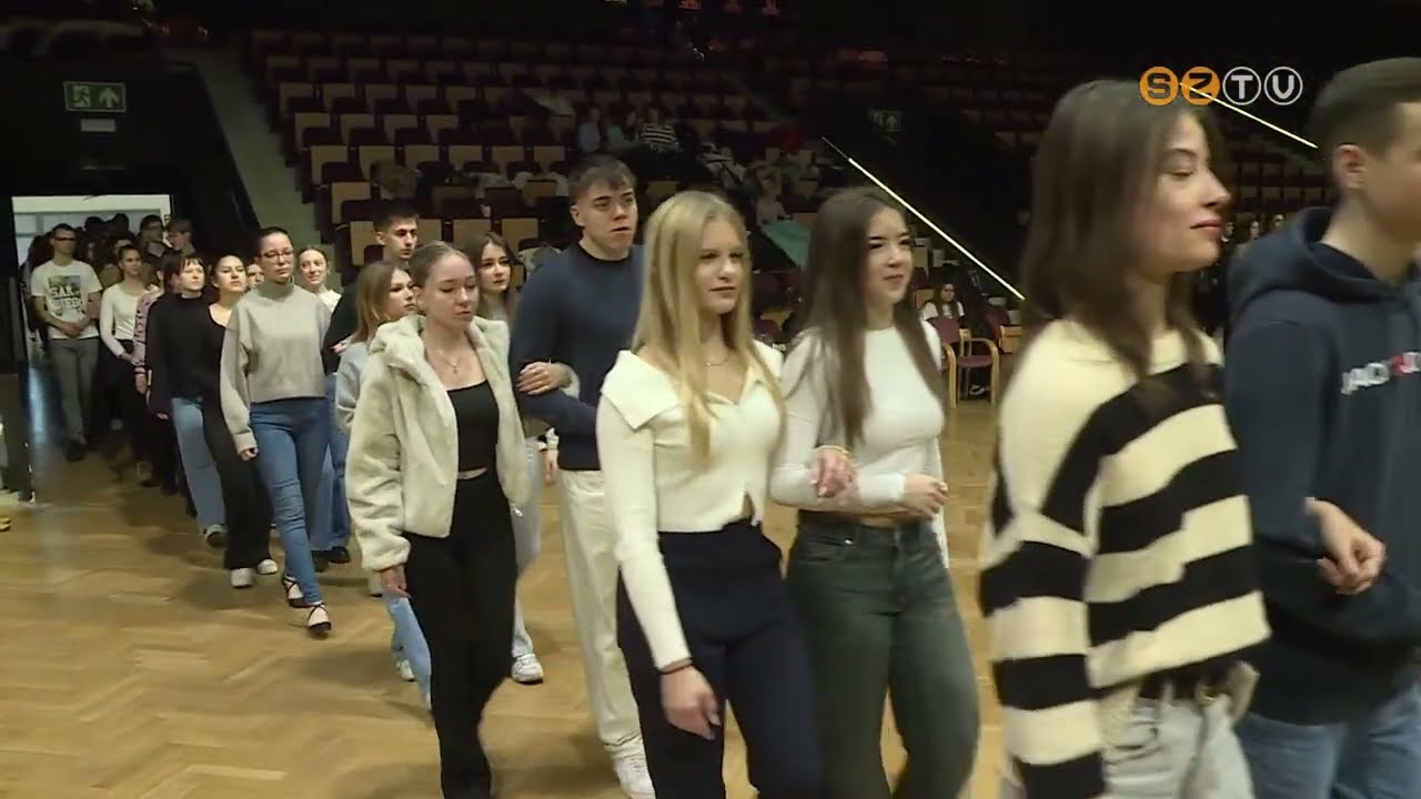 Javában zajlanak a szalagavató próbák az Agora Művelődési és Sportházban