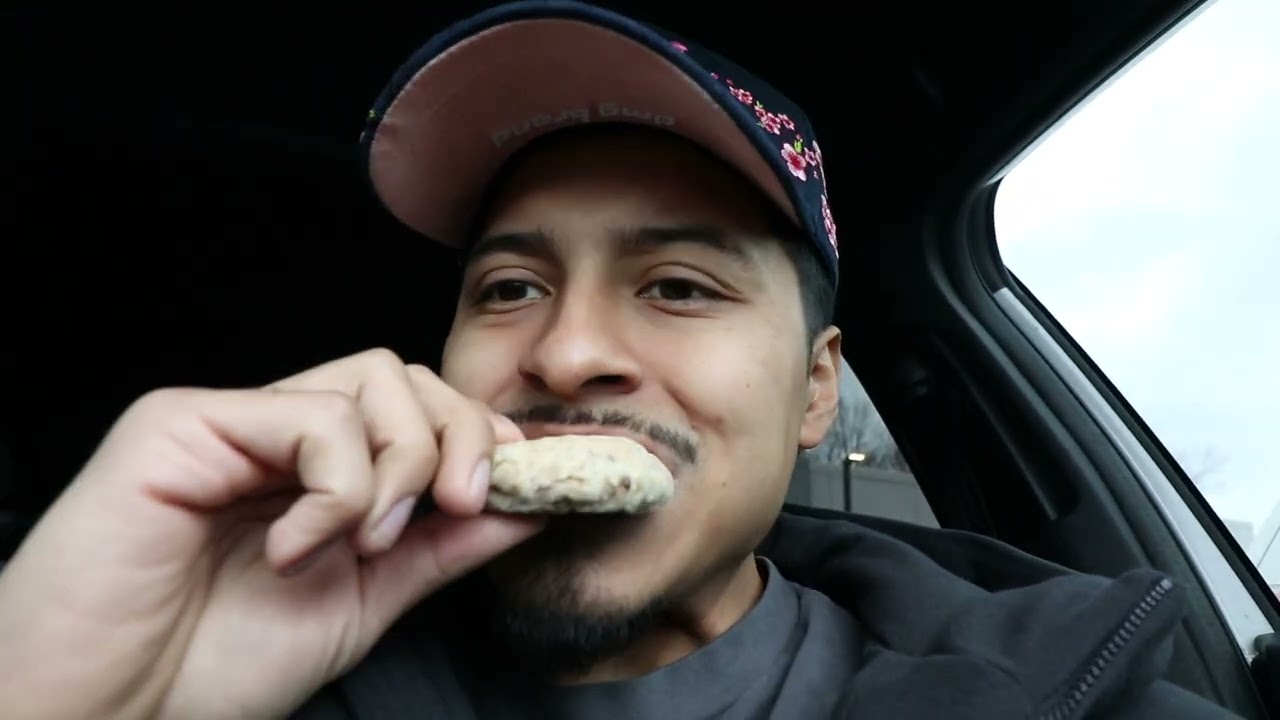 Why is Starbucks Matcha So Addicting!? (Day 2)