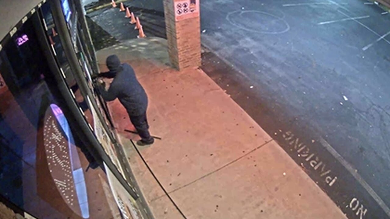 Lilburn police looking for suspect tied to rash of restaurant breakins