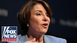 Chris Wallace challenges Amy Klobuchar on controversial prosecution
