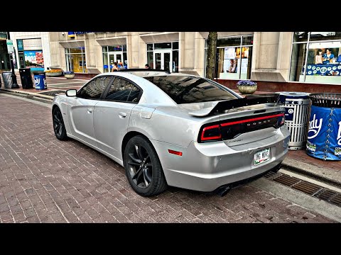 POV 500HP DODGE CHARGER RT CUTTING UP DOWNTOWN 