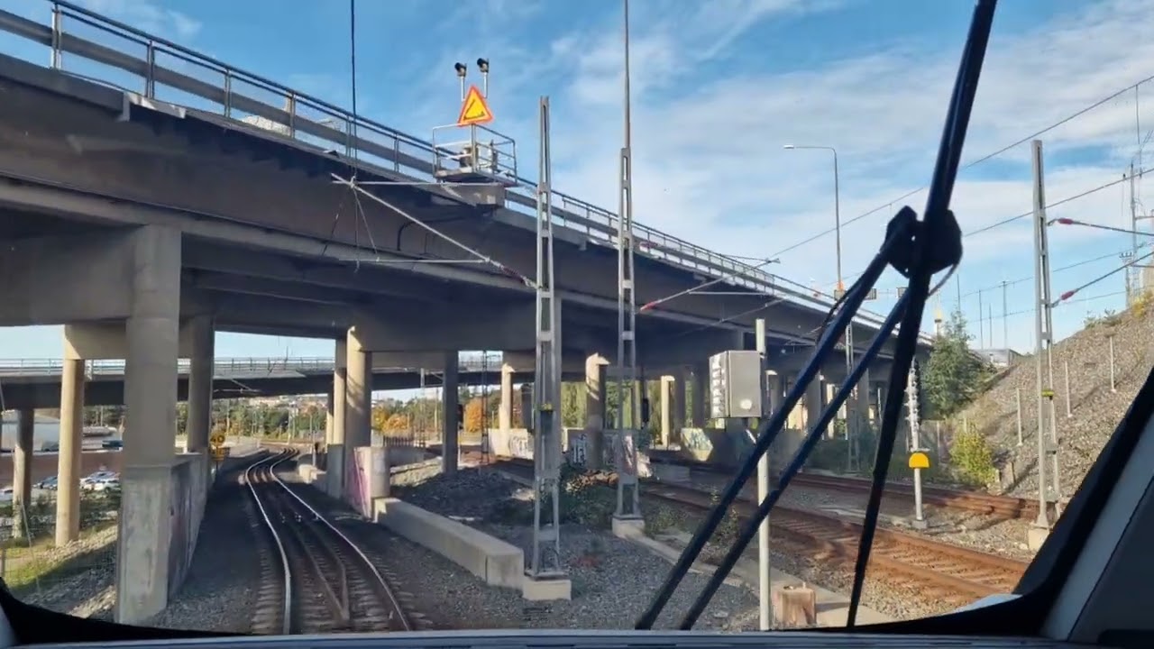 Cabview Södertälje Hamn depå-Södertälje centrum #pendeltåg #järnväg #cabview