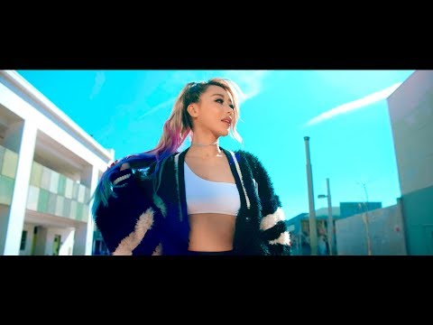 Wengie - Lace Up