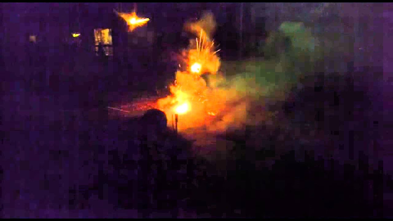 D-Böller Kette XXL 400 Böller Silvester 2014/2015 - YouTube ZK-999