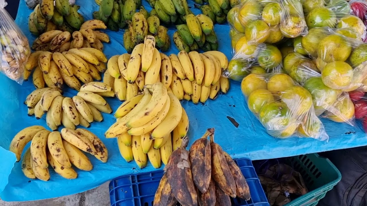 Un  DIA DE PLAZA en Santiago JUXTLAHUACA Oaxaca Mexico