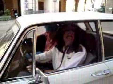 Lapa e Bax sulla bmw 1502