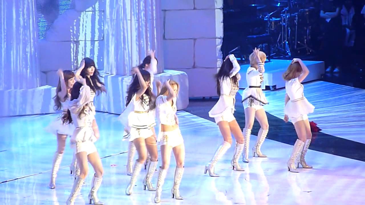 [Fancam] 291111 '2011 MAMA' - SNSD - The Boys