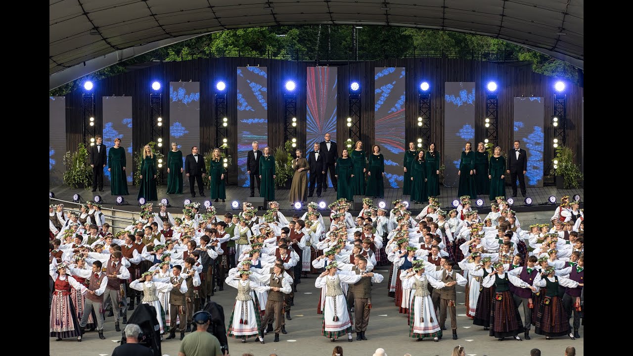 Lietuvos moksleivių liaudiškų šokių kolektyvų festivalis „Vaikystės glėby“ (2025)