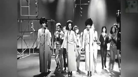 Diana Ross & The Supremes - T.A.M.I. Concert 1964