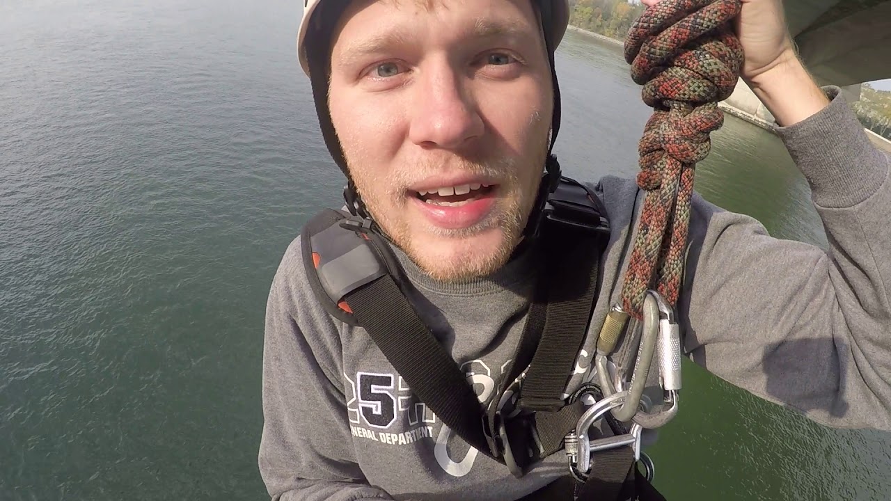 Jump from bridge Lafranconi with GoPro camera