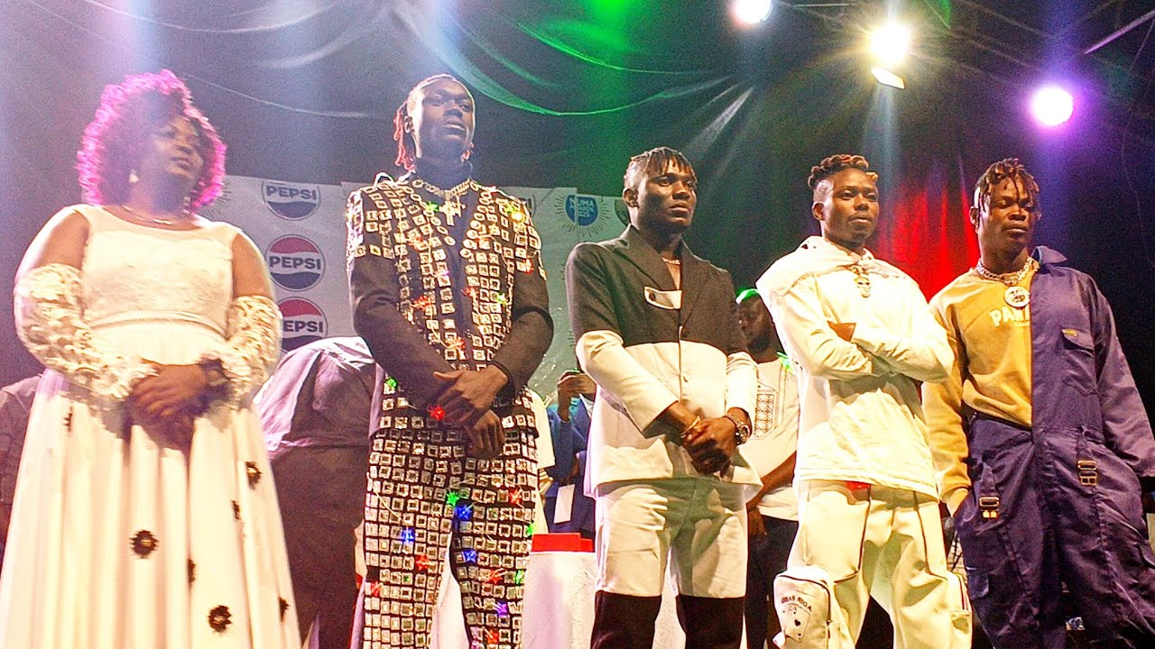 Doggy Kizz Won Over All Artist Of The Year By  His Good Luck 😂😂😂