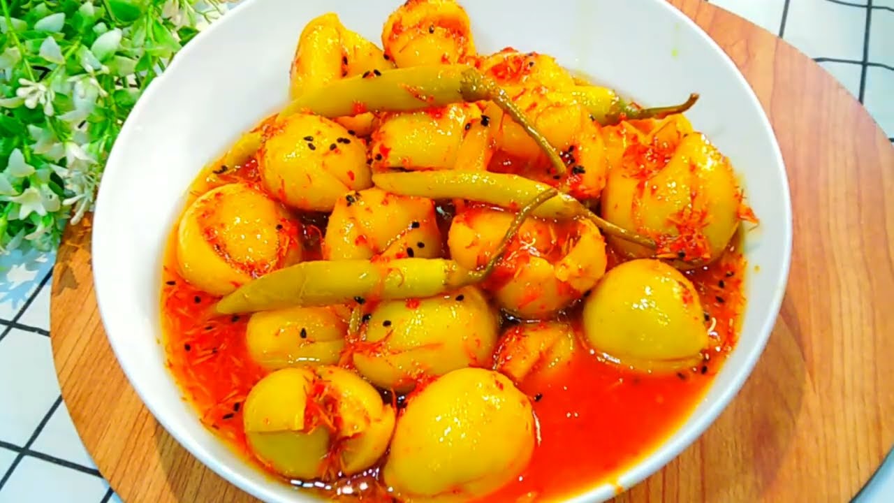 مخلل الليمون المعصفر أساسي في فطار رمضان