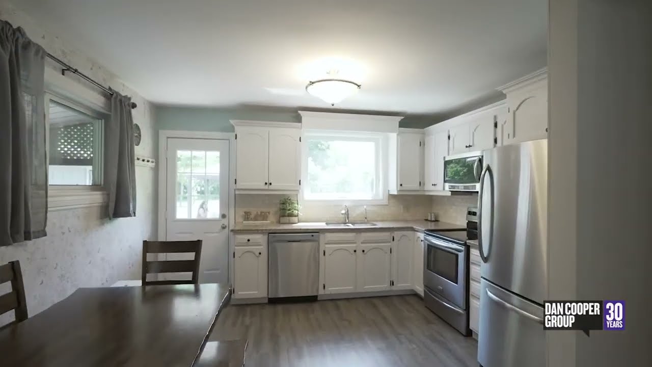 Hamilton Real Estate | 18 Faircourt Drive | Dan Cooper Group