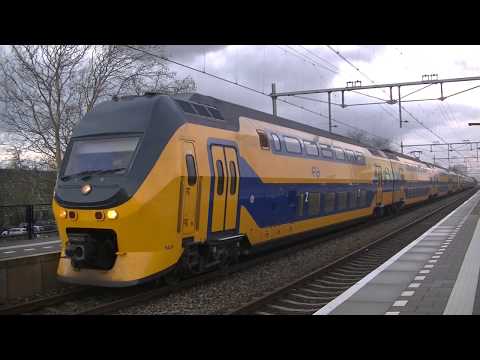 Virmm 9479+8641 vertrekken van station Heemstede Aerdenhout