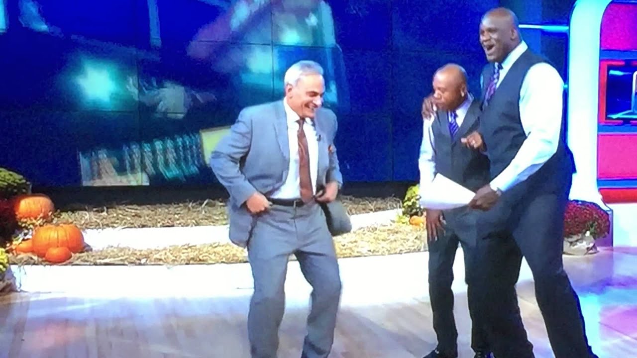 LeBron & Vince Cellini throw down the HAMMER, HAMMER! YouTube