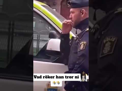 Polisen Röker Joint