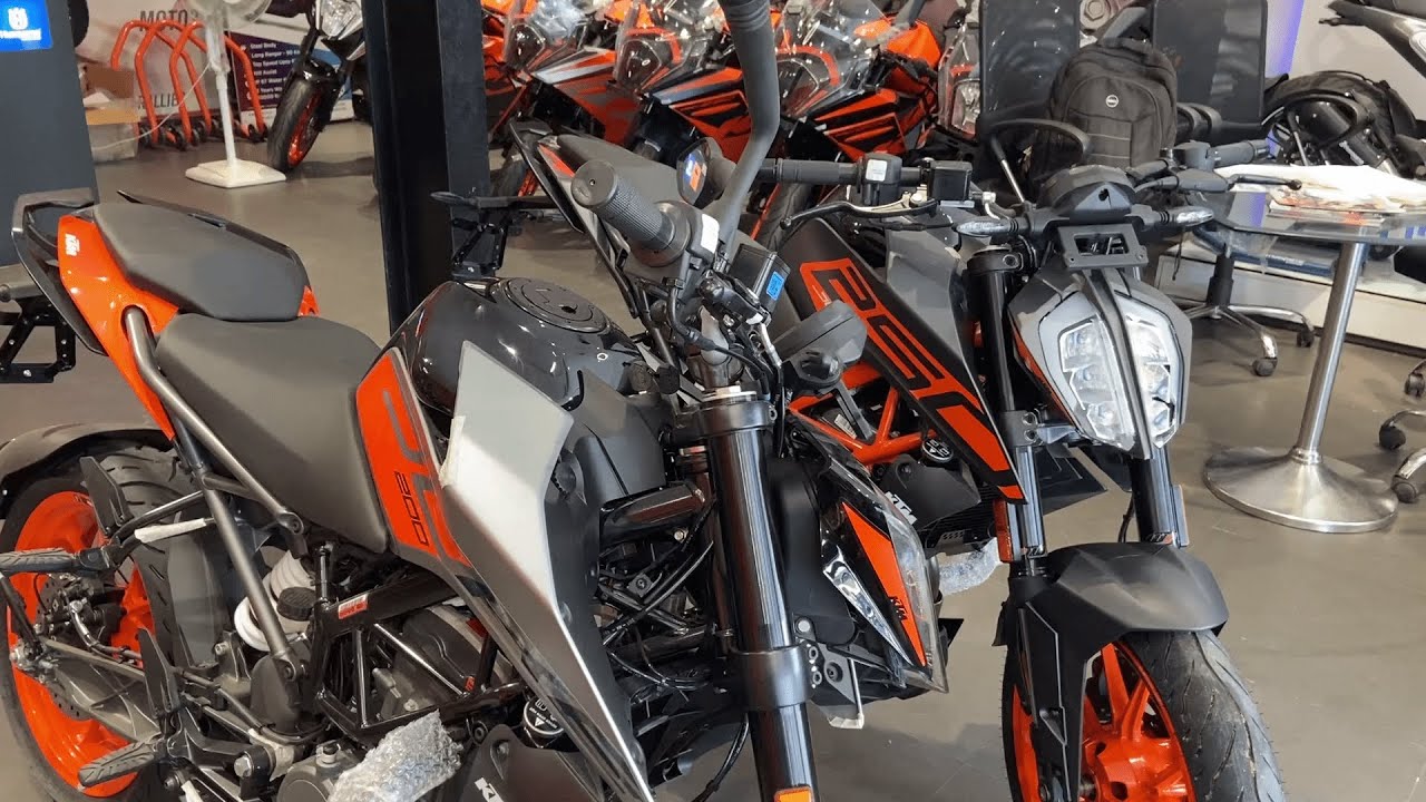KTM Duke 200 vs 250 Comparision 2022 price & spec's arautomotives