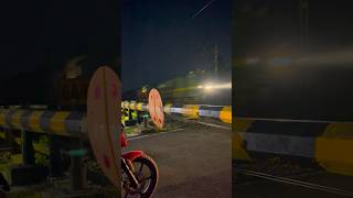 Empty Rake Cross Railgate In Midnight #Shorts #viralshorts #easternlifelines