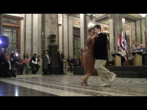 Gustavo Imperial y Verdun Poggio (Bailan Felicia junto a la Orquesta del maestro Nelson Alberti)