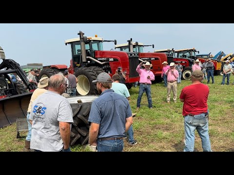 4 Versatile Tractors Sold on Widman Family Farm Auction in Bronson, IA on August 11, 2025