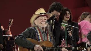 Willie Nelson &amp; Family - On The Road Again / Will The Circle Be Unbroken (Willie Nelson 90)