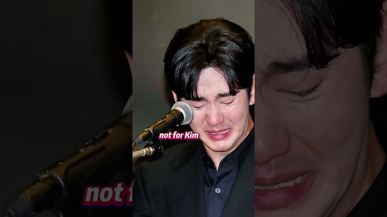 Did you notice these little gestures of Kim Soo Hyun during the press conference? 