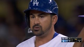 COL@LAD: Gonzalez stays hot, tallies three more hits