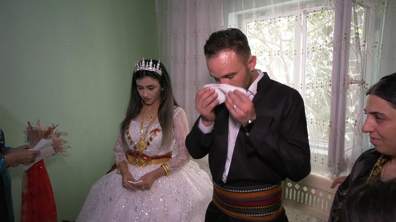 Gelin Ağlayınca Damat da Ağladı  -  Gelin Vedasında Damat Gözyaşlarına Boğuldu - Hakkari Düğünleri