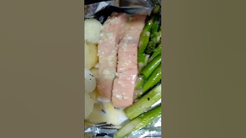 lemon Butter Garlic Baked Salmon with asparagus and Potato #yummy #satisfying #shorts