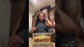 Ronni’s Pregnancy Cravings Sushi Bake taste test 💕 would you try it ? 💕 @Ronni Lee #KeithLee #sho