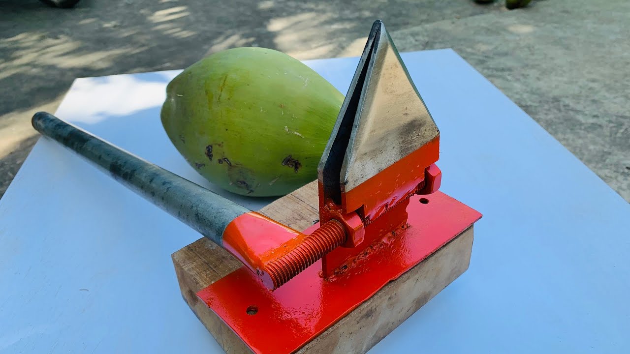 Hướng dẫn chế dụng cụ tách vỏ dừa cực nhanh và hiệu quả