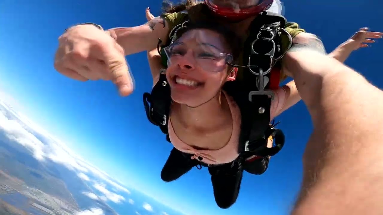 Skydive Sebastian - Kaitlyn's Skdive!HC