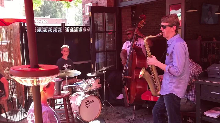 Ben sits in with John Ledbetter - Harlem Tavern NYC