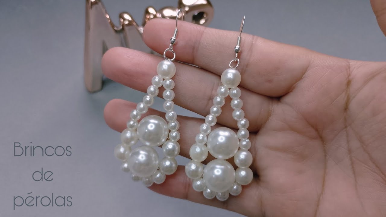 Brincos de pérolas para iniciantes.