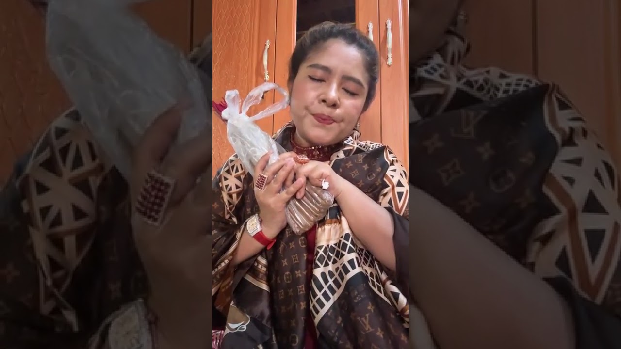 ဆရာမဆီ စောစော ဘိုကင်ရလို့ တာရော့လာမေးတာပါရှင်အရမ်းမှန်သော