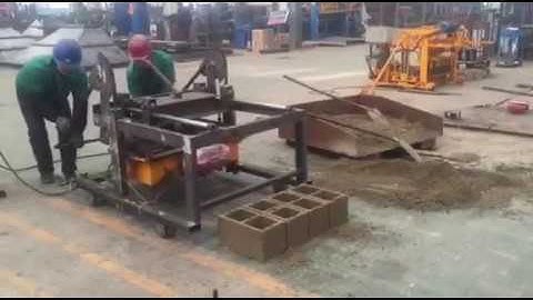 4 pices manual mobile egg laying block machine qt40-3C