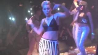 Miley Cyrus Full Twerk Video Juicy J Concert  - Violator Dj Big Spade