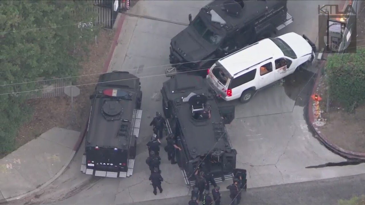 Violent pursuit suspect in custody after hours-long standoff in L.A. | Los Angeles Car Chases