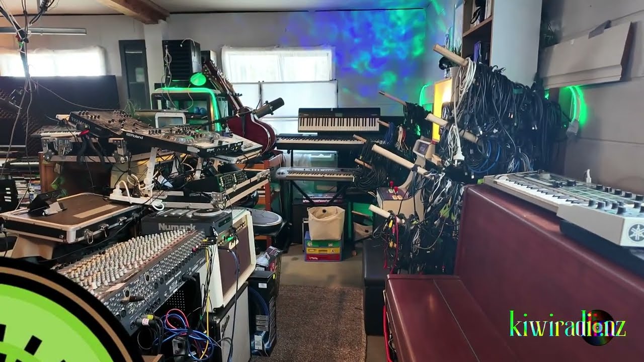 Kiwiradio: Ultimate Music Setup Tour - Recording & Podcast Studio - 2026