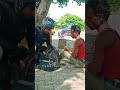 अंकल जी भूखे सो रहे थे #help #helping #food #youtube #shorts 🙏🙏