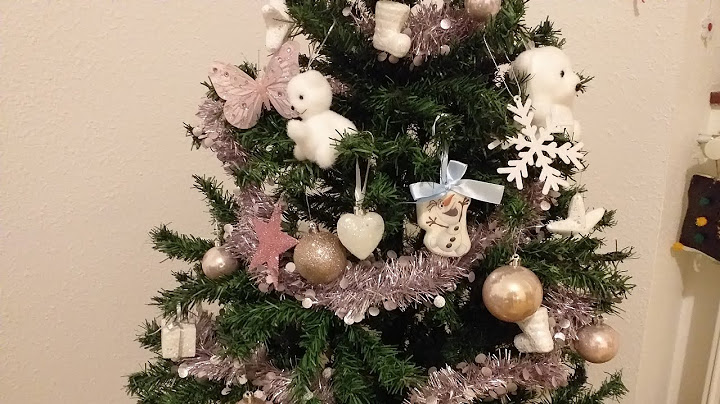 🎄On décore le sapin en rose et blanc