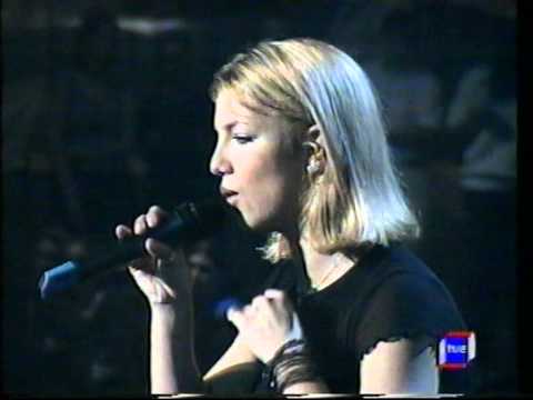 Britney Spears - From The Bottom Of My Broken Heart (Live Spain 1999)