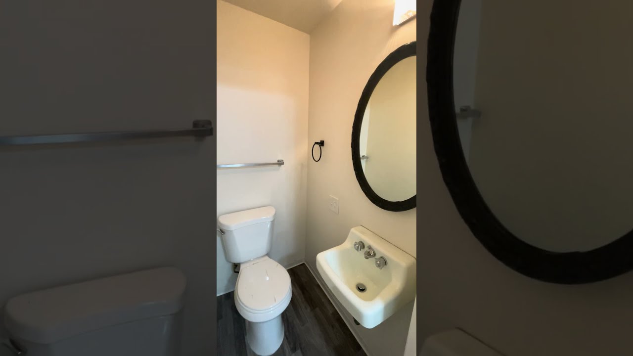 3428 25th Ave W, Seattle, WA. - Large 2b/1.5.b Apt - Magnolia #apartment