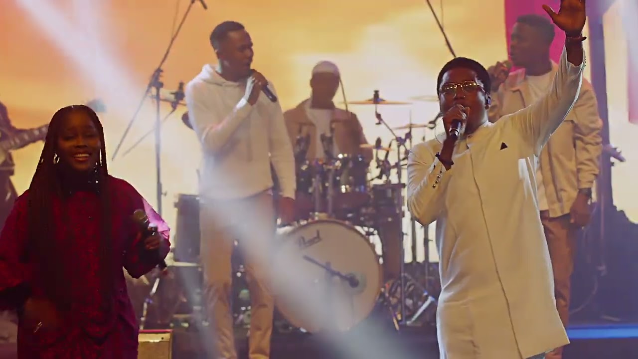 THEPETERJACOBS .feat Onos -SUJADA (Official Live Video)