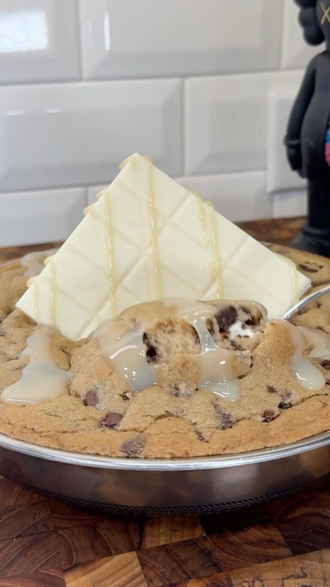 White chocolate cookie pie ? #shorts