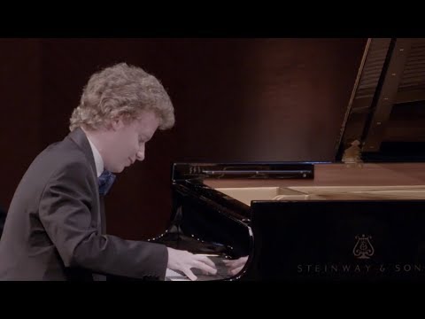 Nikolay Khozyainov plays Rachmaninov : Études-Tableaux in C Minor, Op.39, No.1