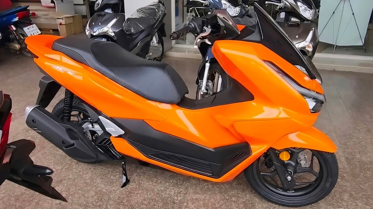 2026 Honda PCX 160 Amber Blaze New Color - Actual Unit Walkaround