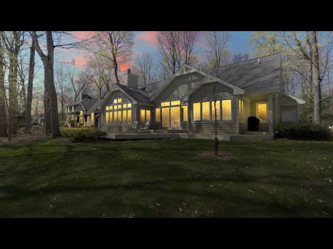 3626 Country Club Dr, Traverse City, MI home video tour