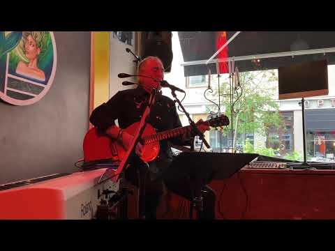 Tommi Läntinen -