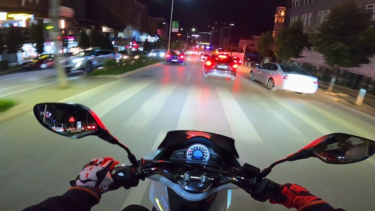 2 Up on the Honda PCX 125 in Pristina - YouTube